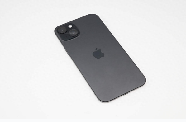 萨迦苹果手机维修分享iPhone 15 Plus换电池 